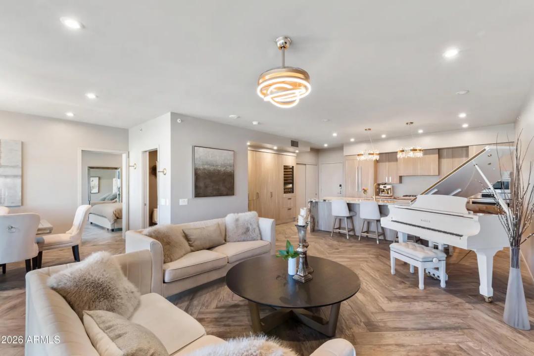 Real Estate Picture 13