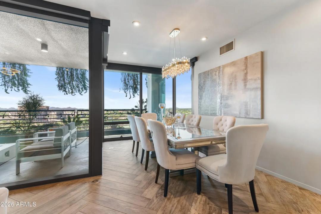 Real Estate Picture 18