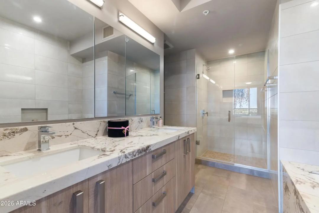 Real Estate Picture 36