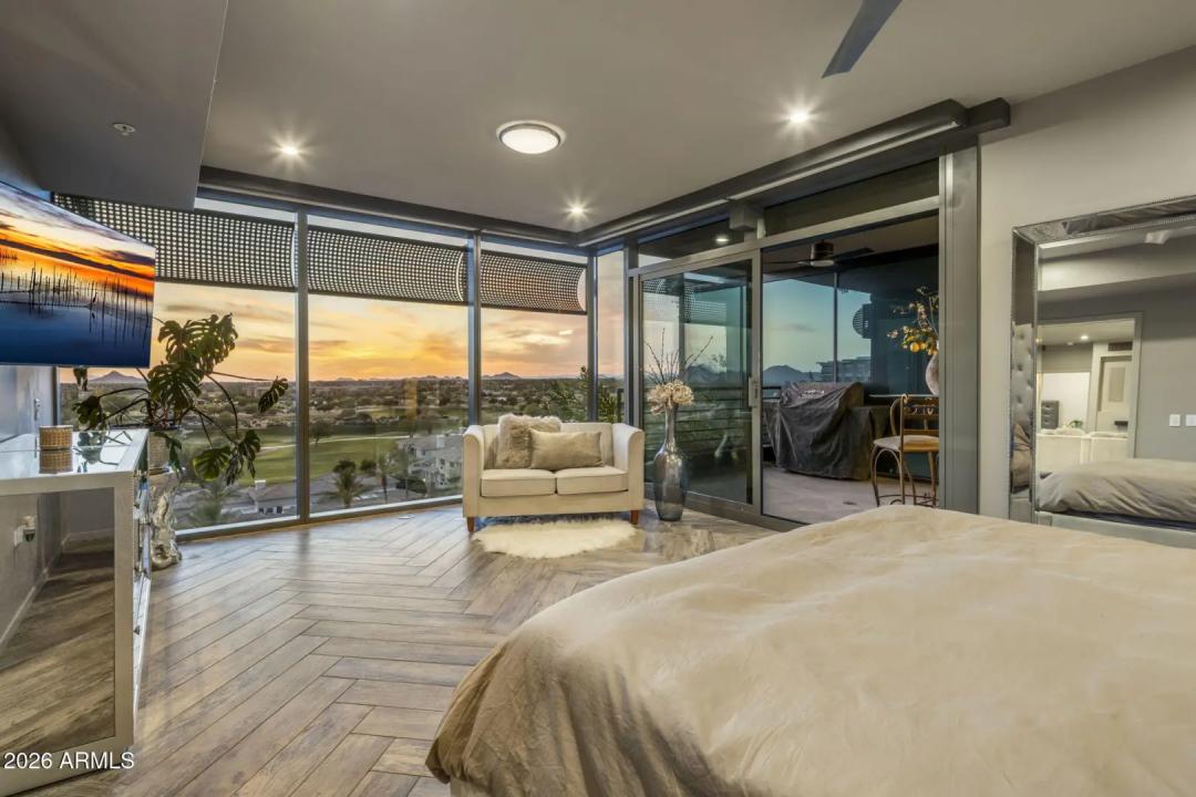Real Estate Picture 6