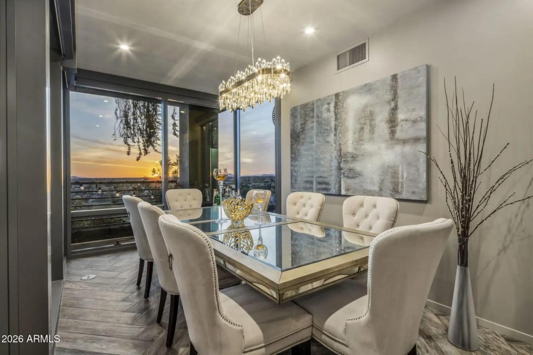 Real Estate Picture 3