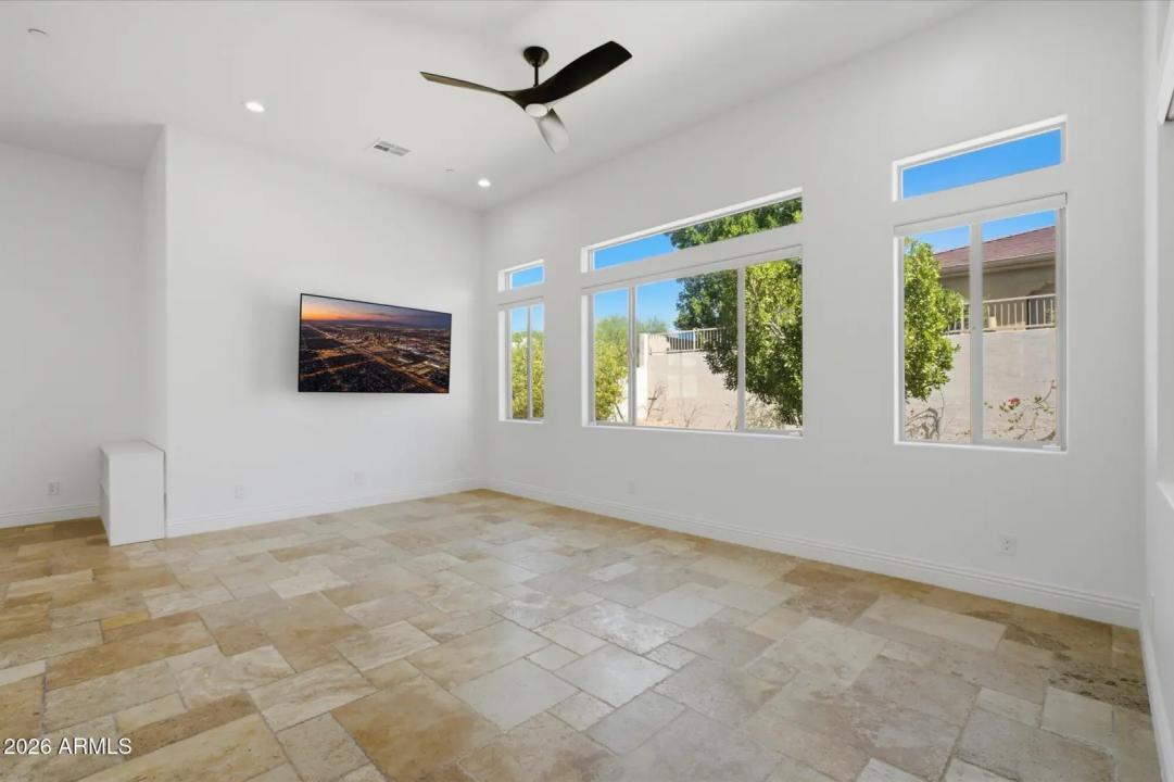 Real Estate Picture 25