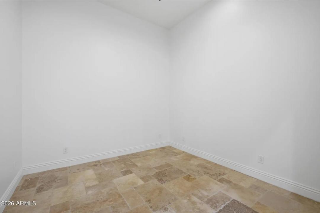 Real Estate Picture 27