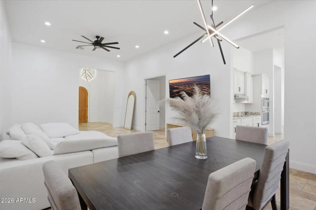 Real Estate Picture 13