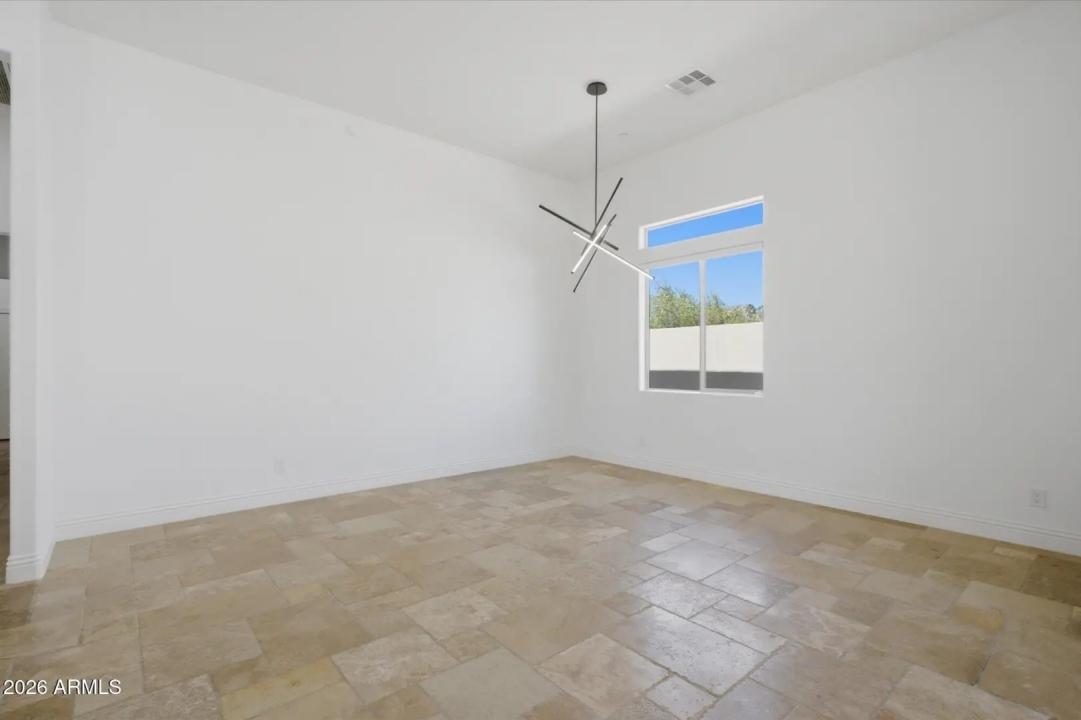 Real Estate Picture 24