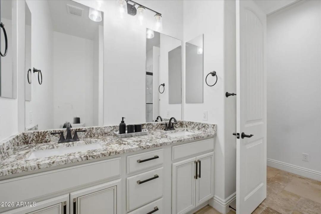 Real Estate Picture 37