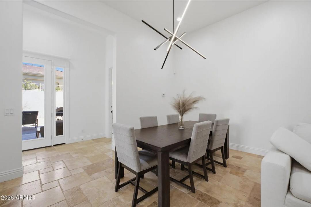 Real Estate Picture 12