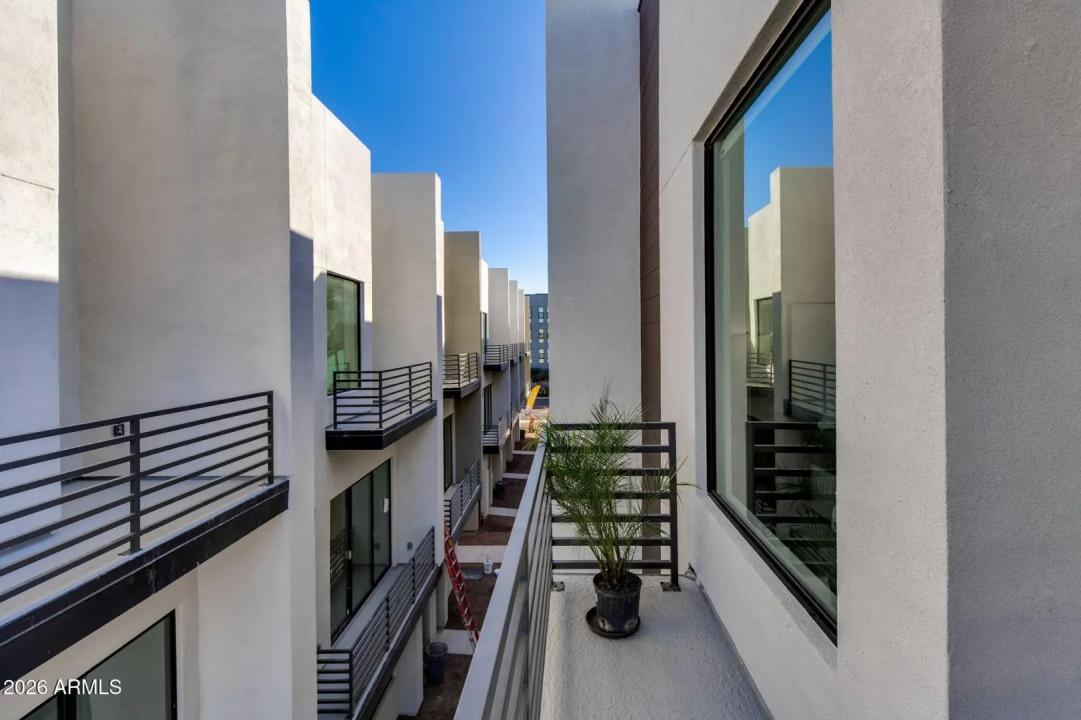 Real Estate Picture 43