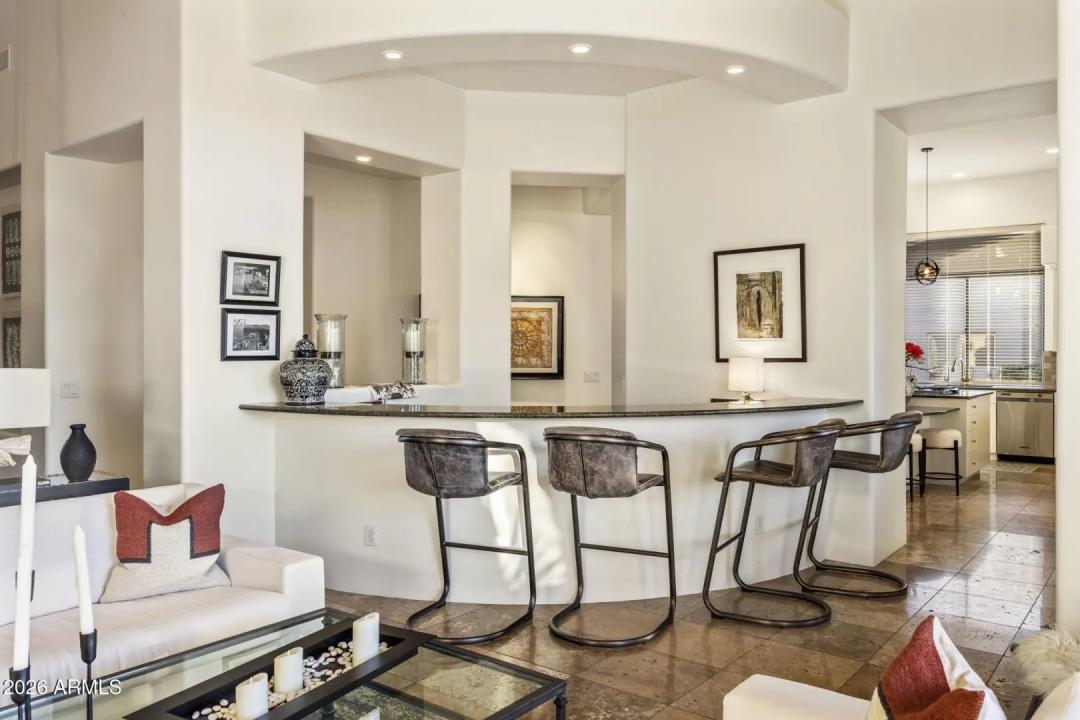 Real Estate Picture 17