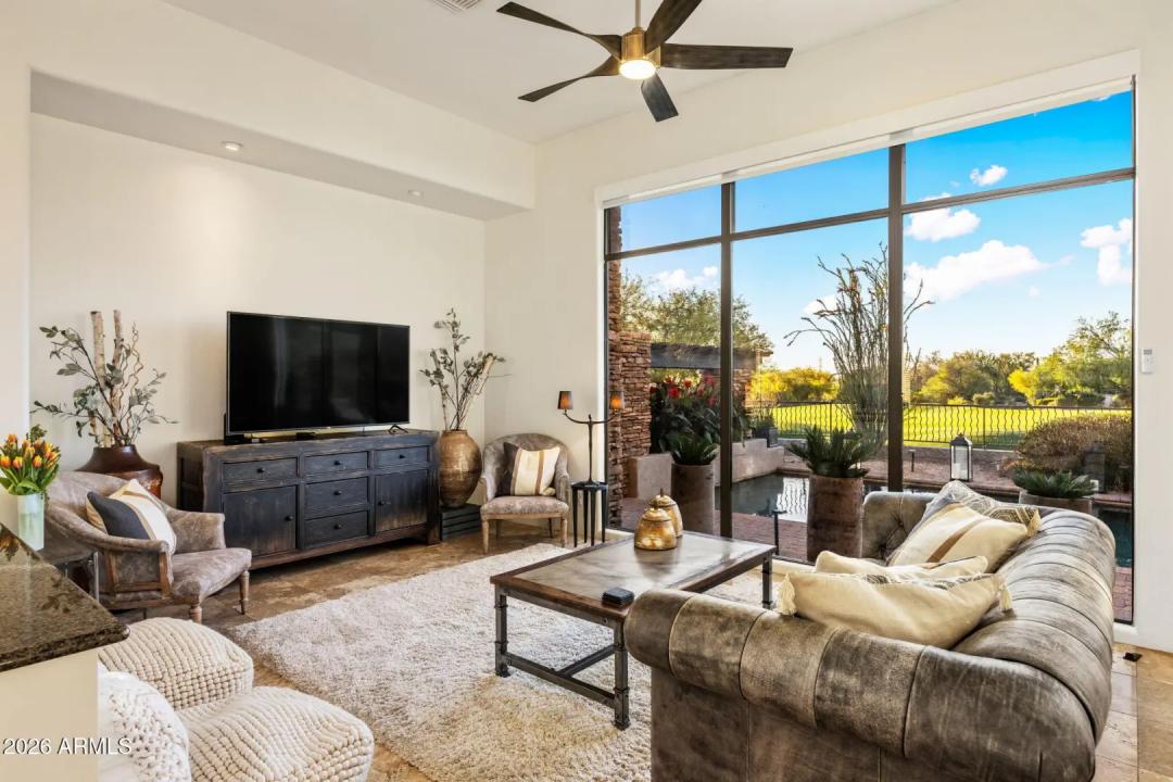 Real Estate Picture 15