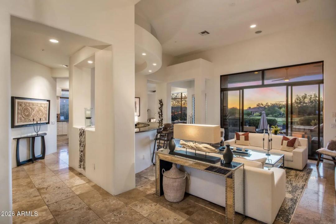 Real Estate Picture 3