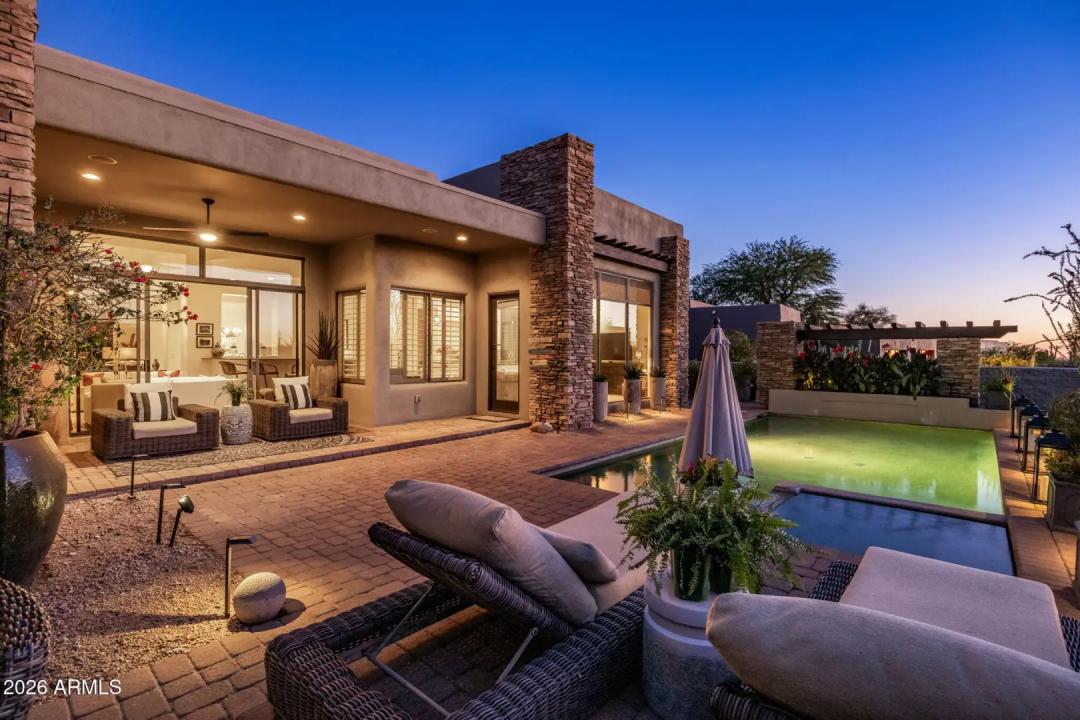 Real Estate Picture 11