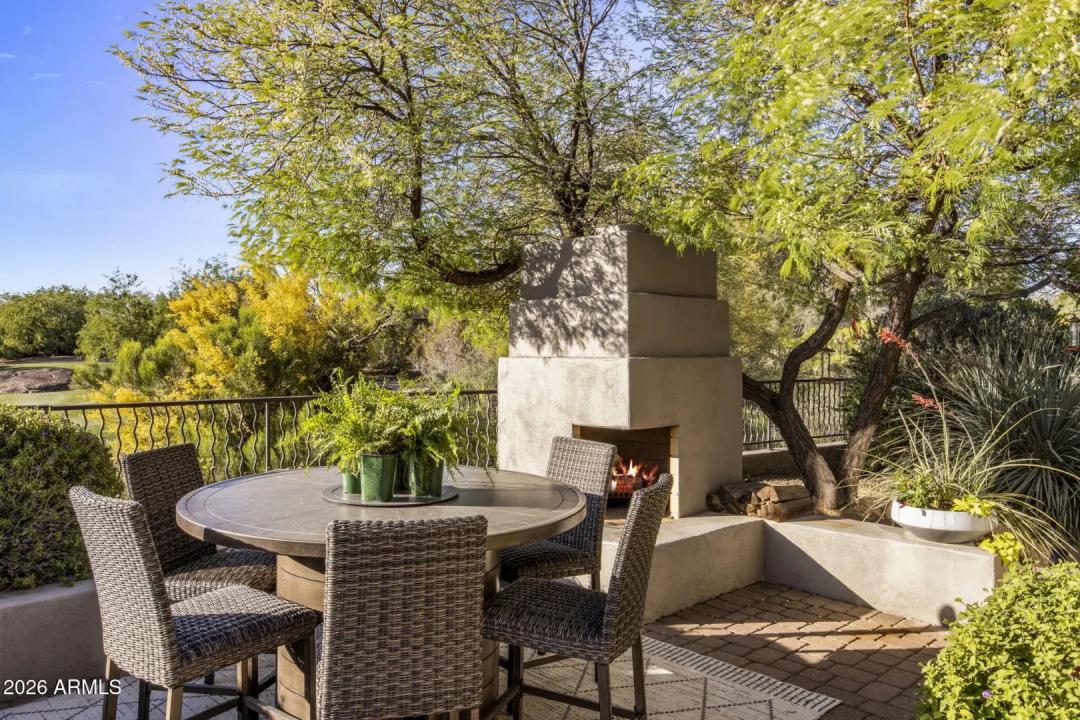 Real Estate Picture 8