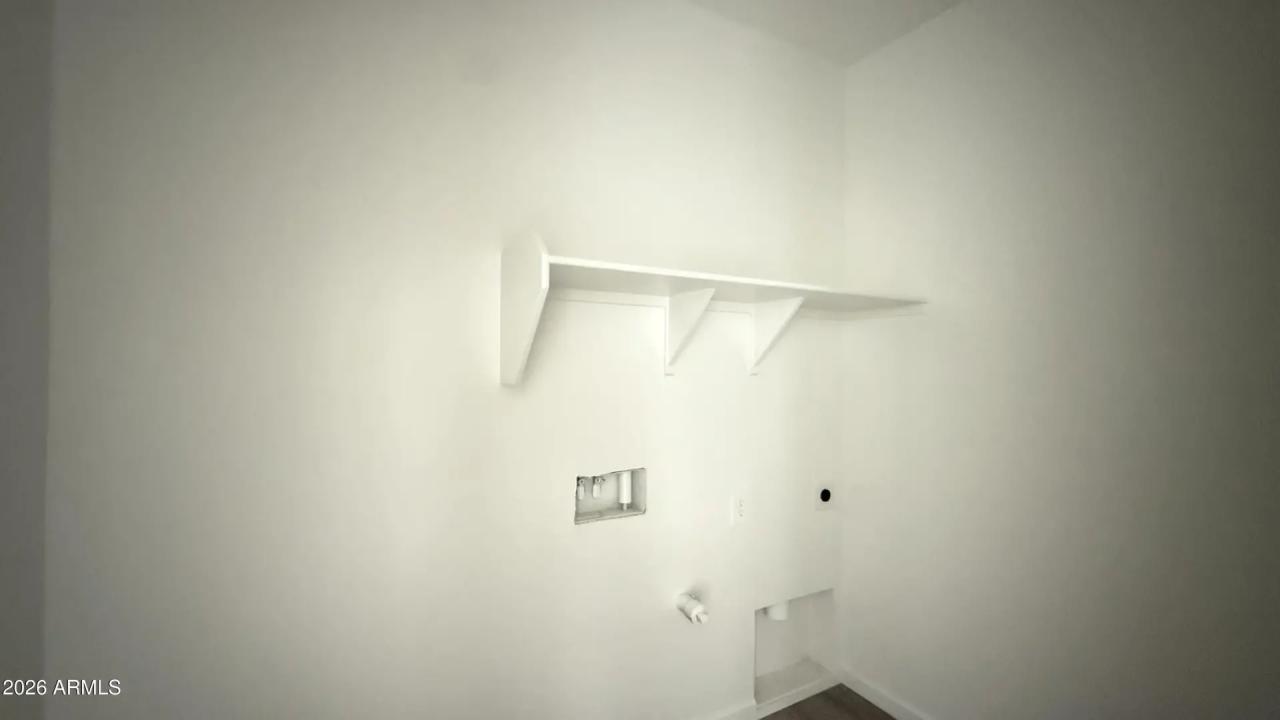 Real Estate Picture 17