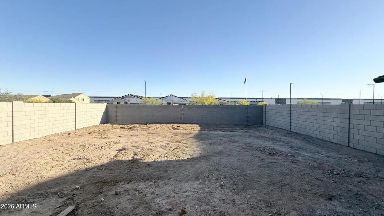 Real Estate Picture 7