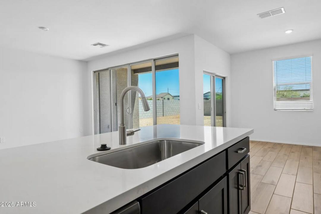 Real Estate Picture 15