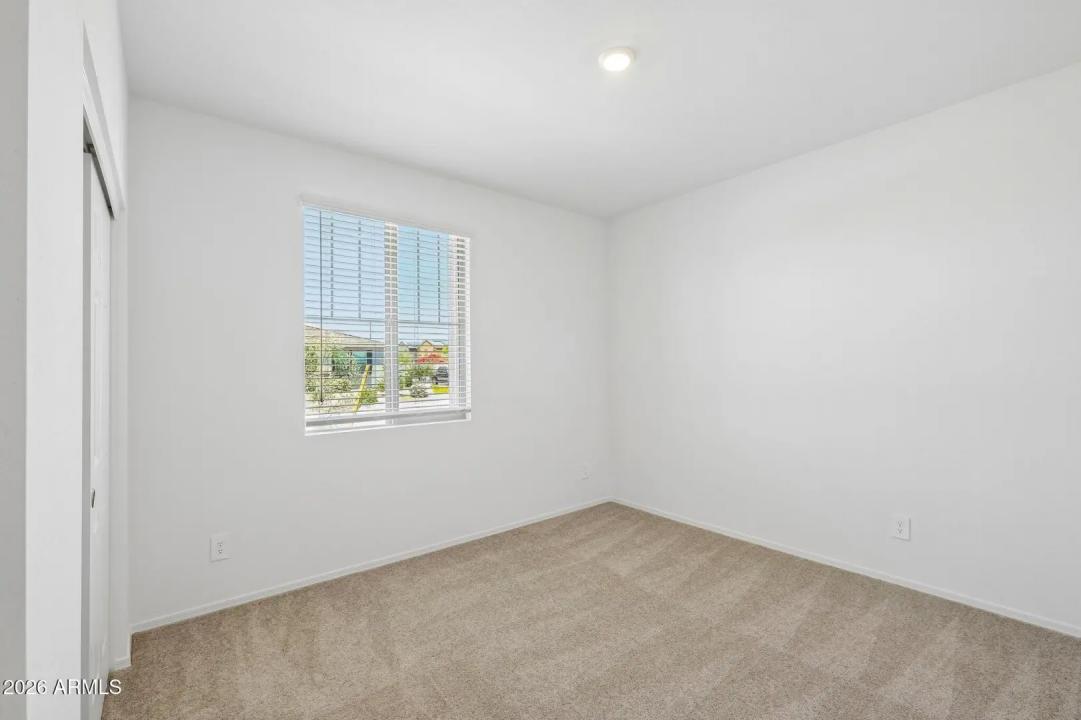 Real Estate Picture 17