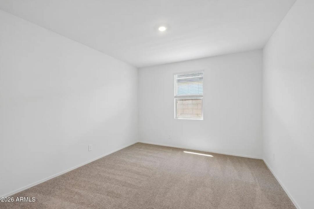 Real Estate Picture 22