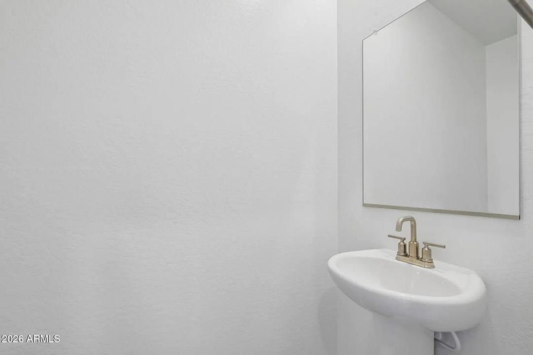 Real Estate Picture 25