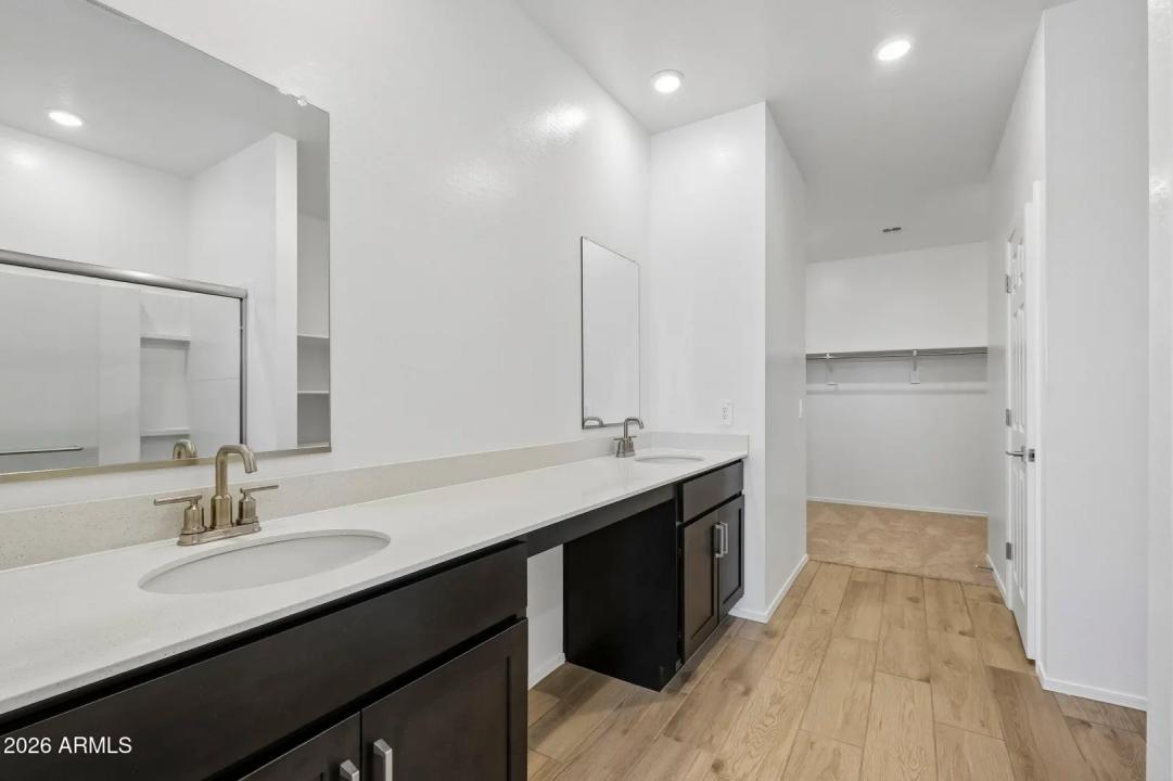 Real Estate Picture 28