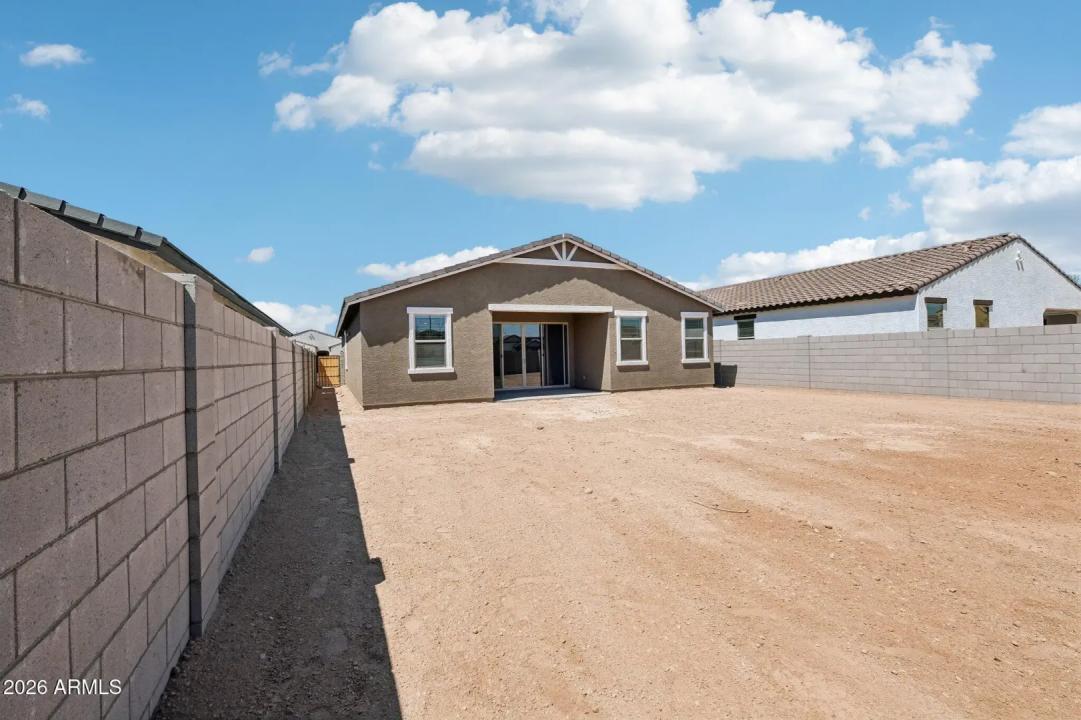 Real Estate Picture 32