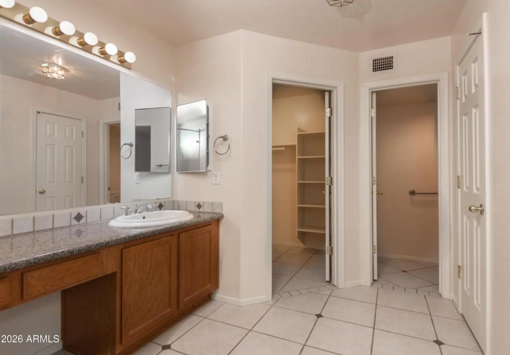 Real Estate Picture 21