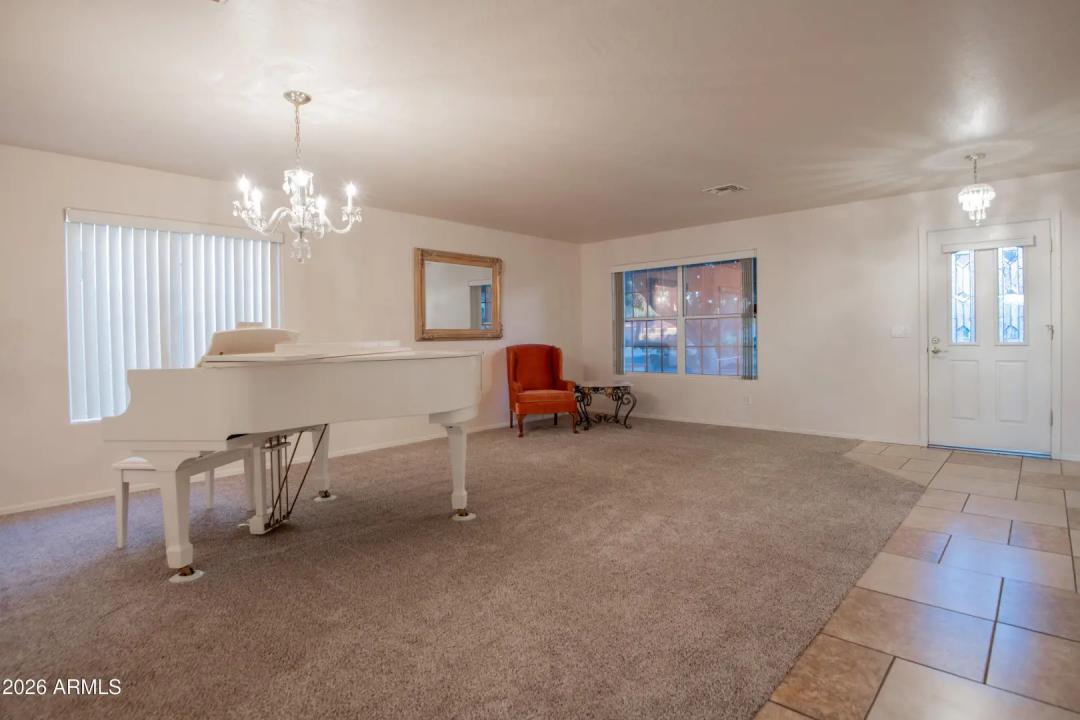 Real Estate Picture 3