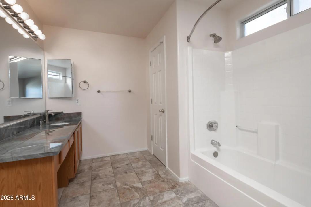 Real Estate Picture 13