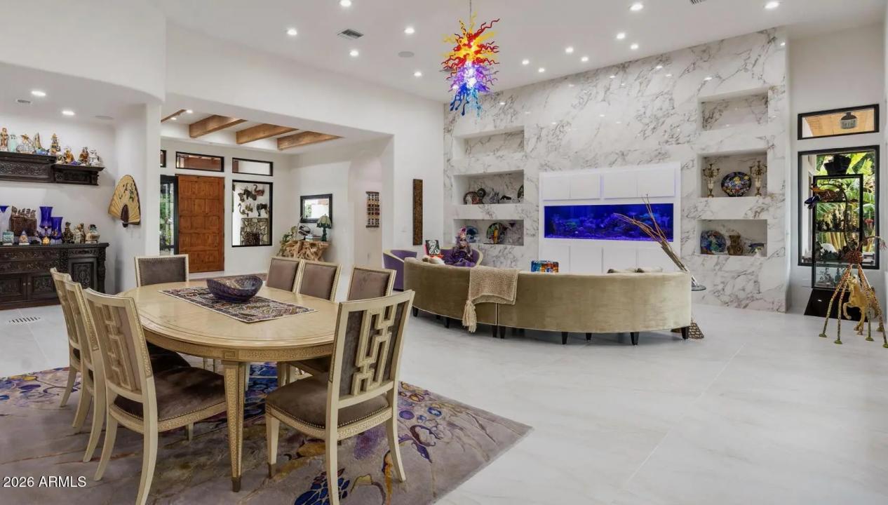 Real Estate Picture 11