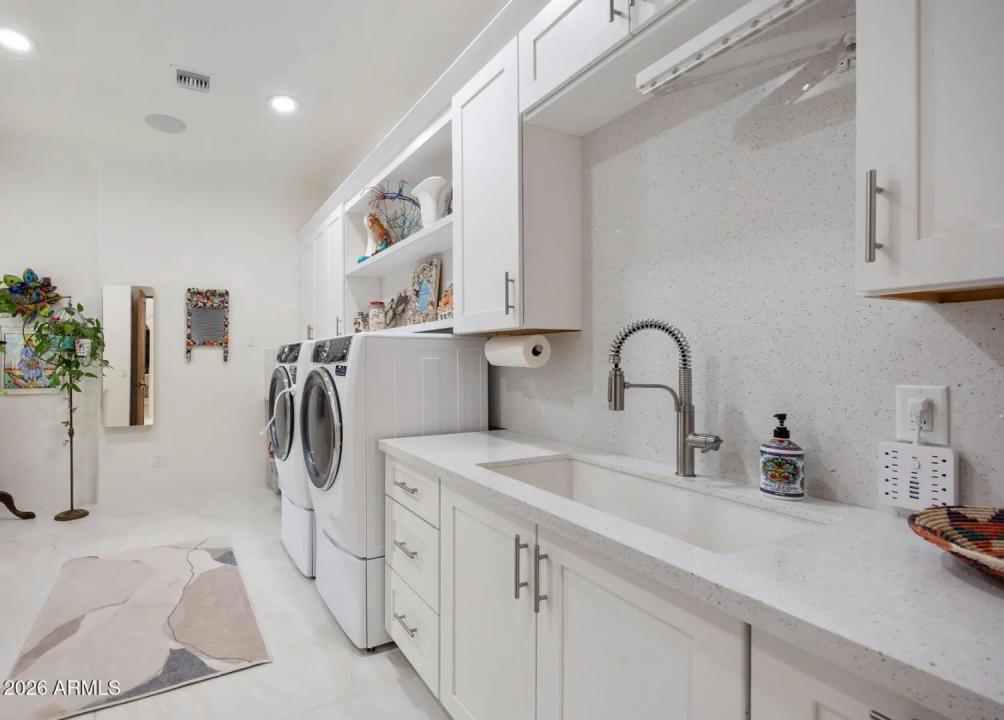 Real Estate Picture 21