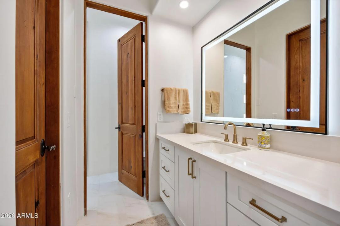 Real Estate Picture 27