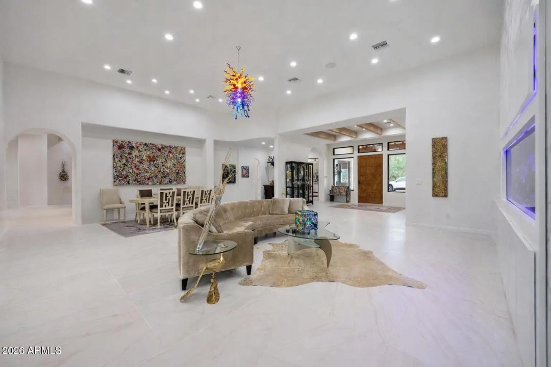 Real Estate Picture 13