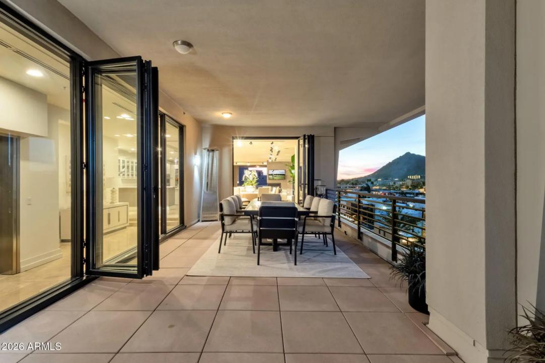 Real Estate Picture 3