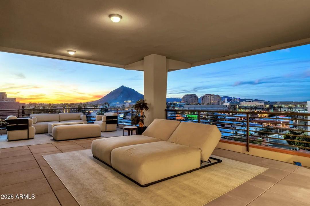 Real Estate Picture 5