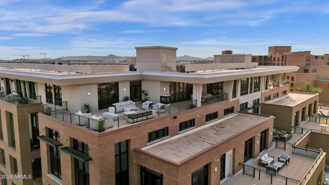 Real Estate Picture 13