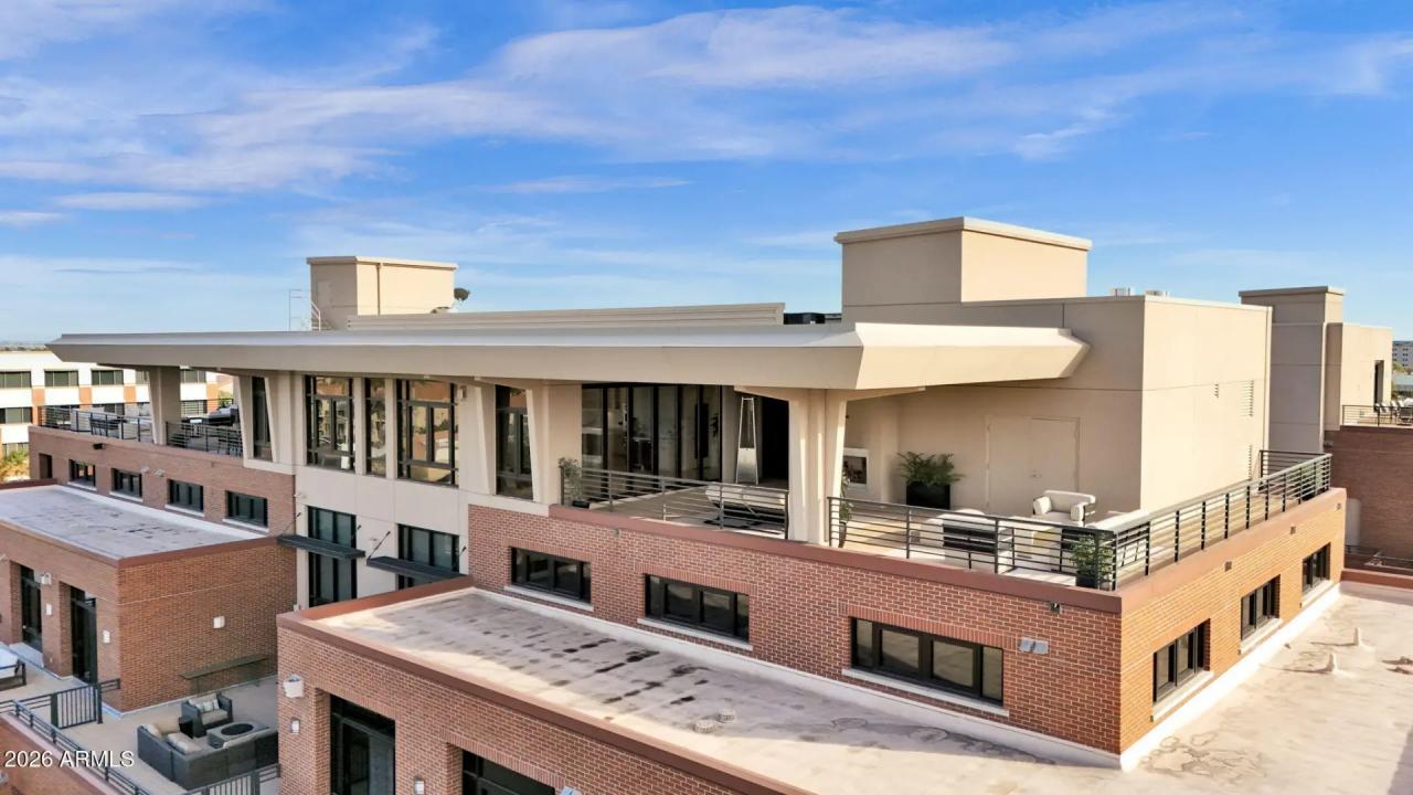 Real Estate Picture 16