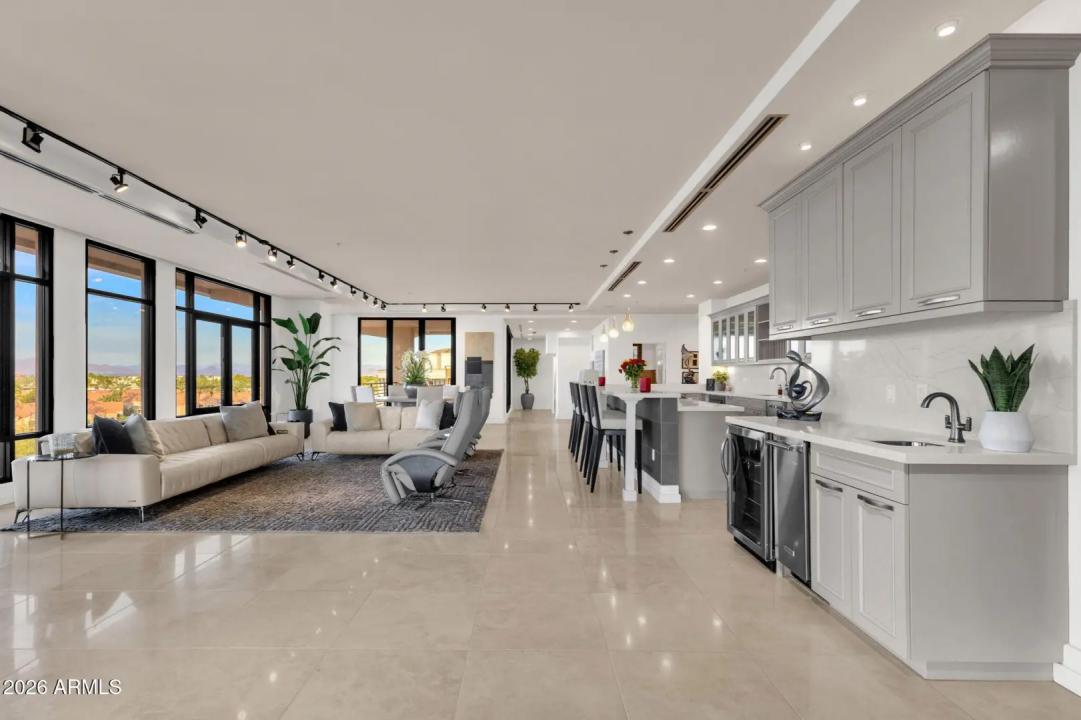 Real Estate Picture 32