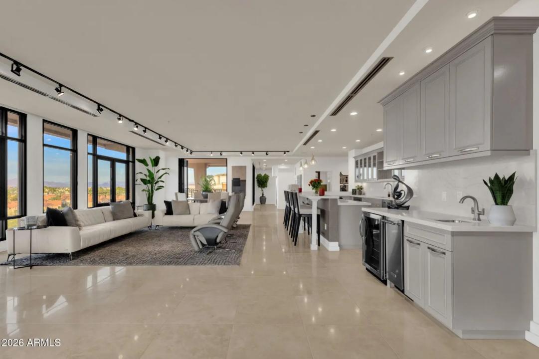 Real Estate Picture 33