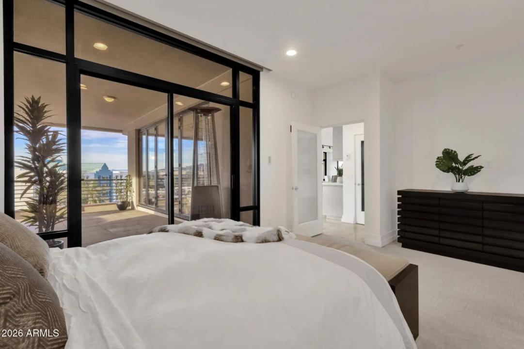 Real Estate Picture 50