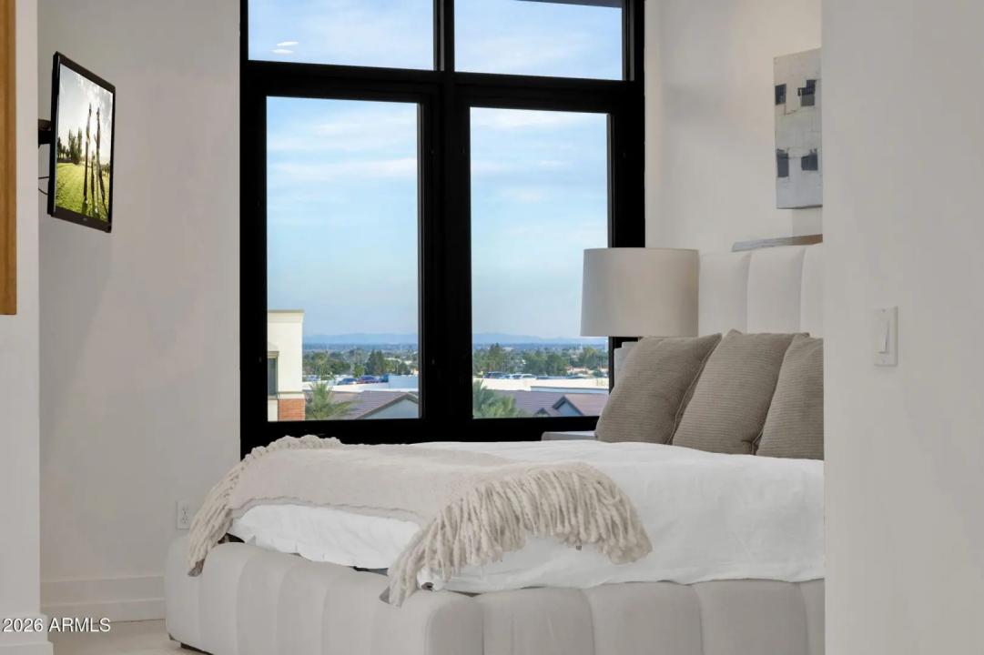 Real Estate Picture 58