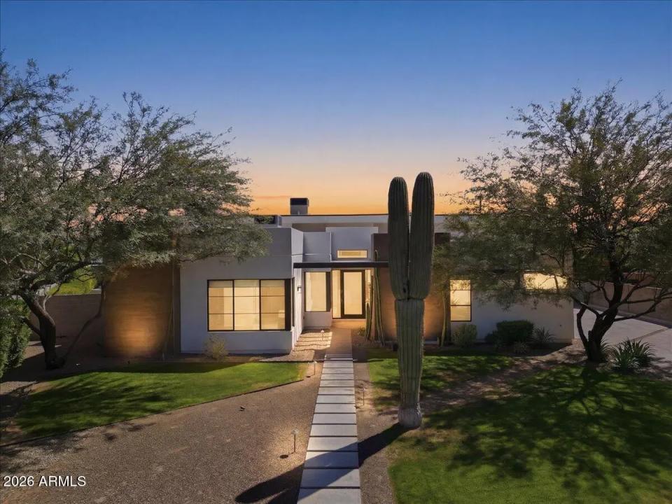 4319 E MARION Way Phoenix AZ 85018