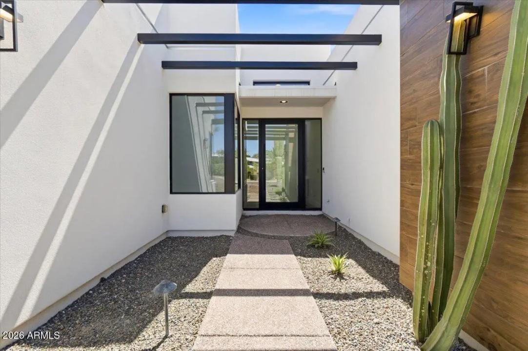 Real Estate Picture 13