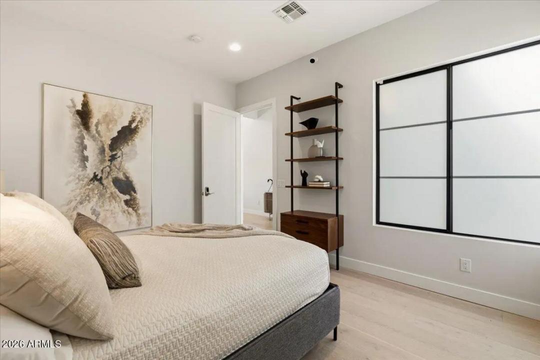 Real Estate Picture 53