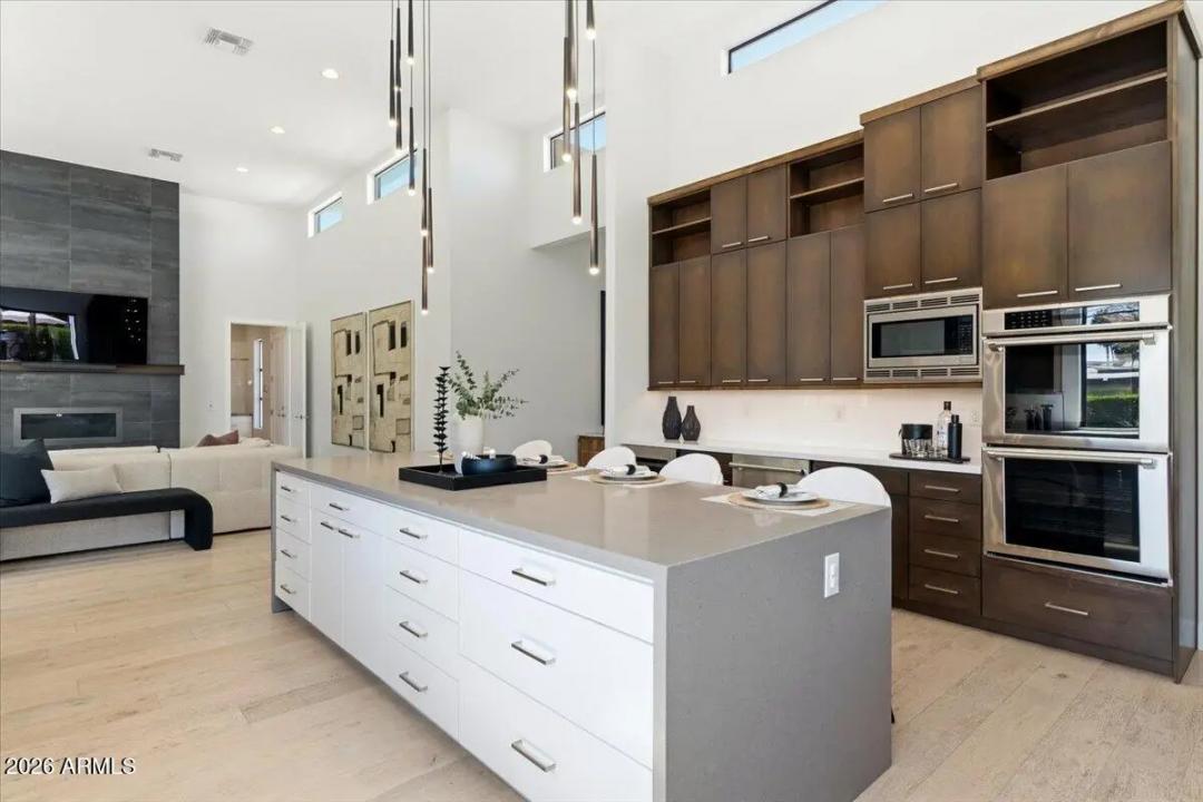 Real Estate Picture 20