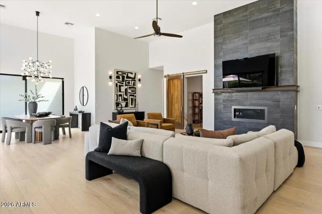 Real Estate Picture 21