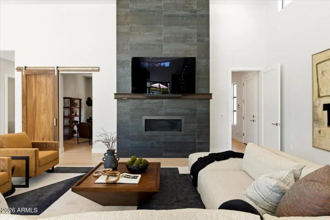 Real Estate Picture 22