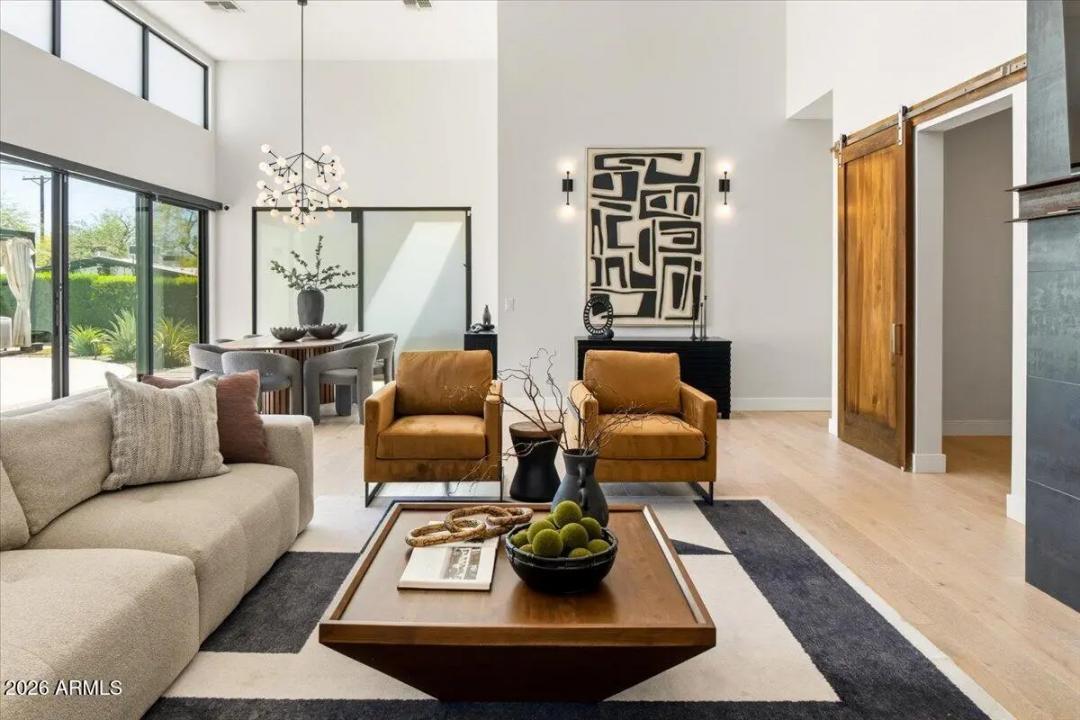 Real Estate Picture 24