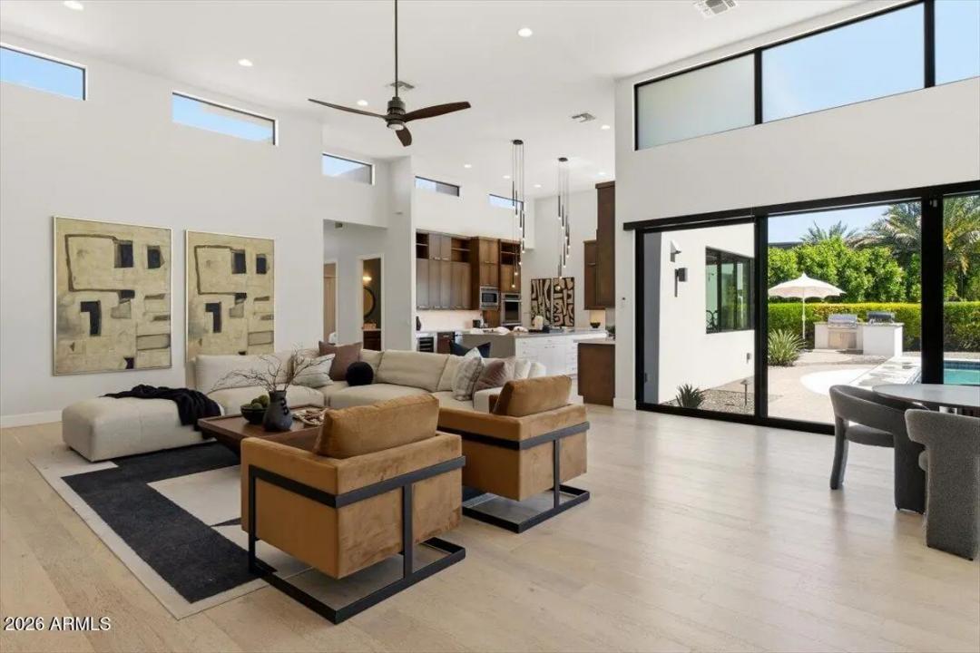 Real Estate Picture 25