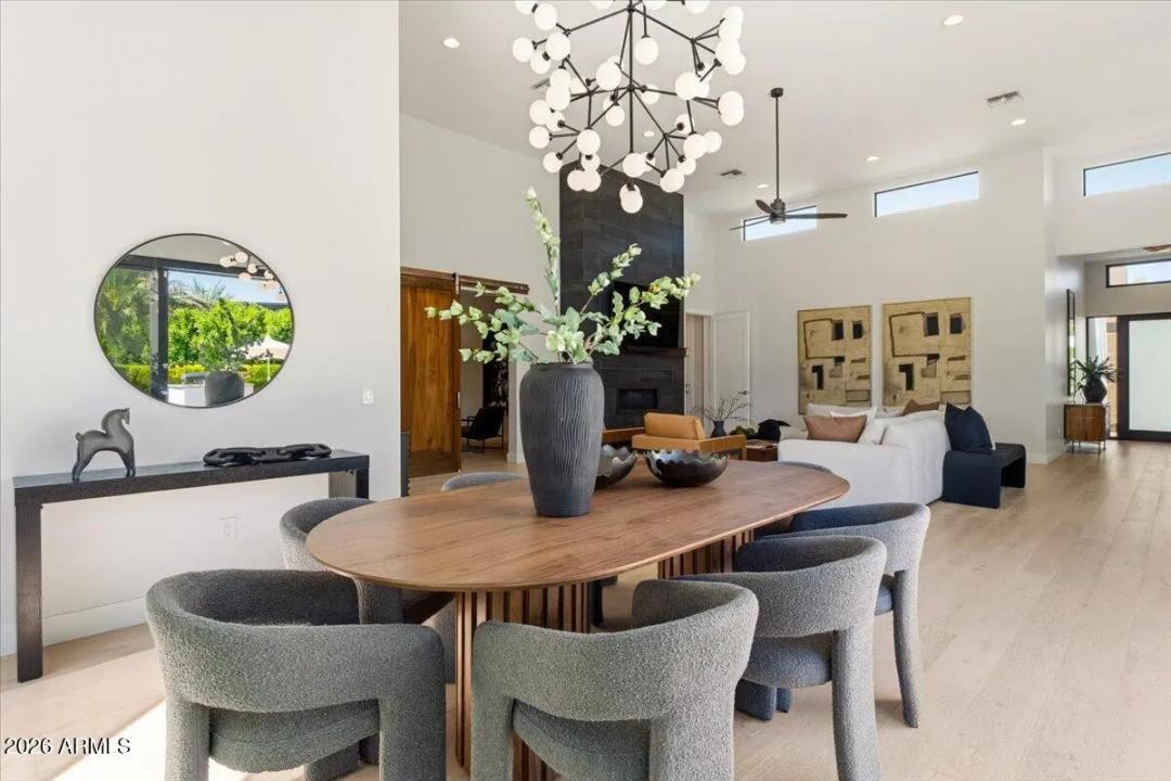 Real Estate Picture 30