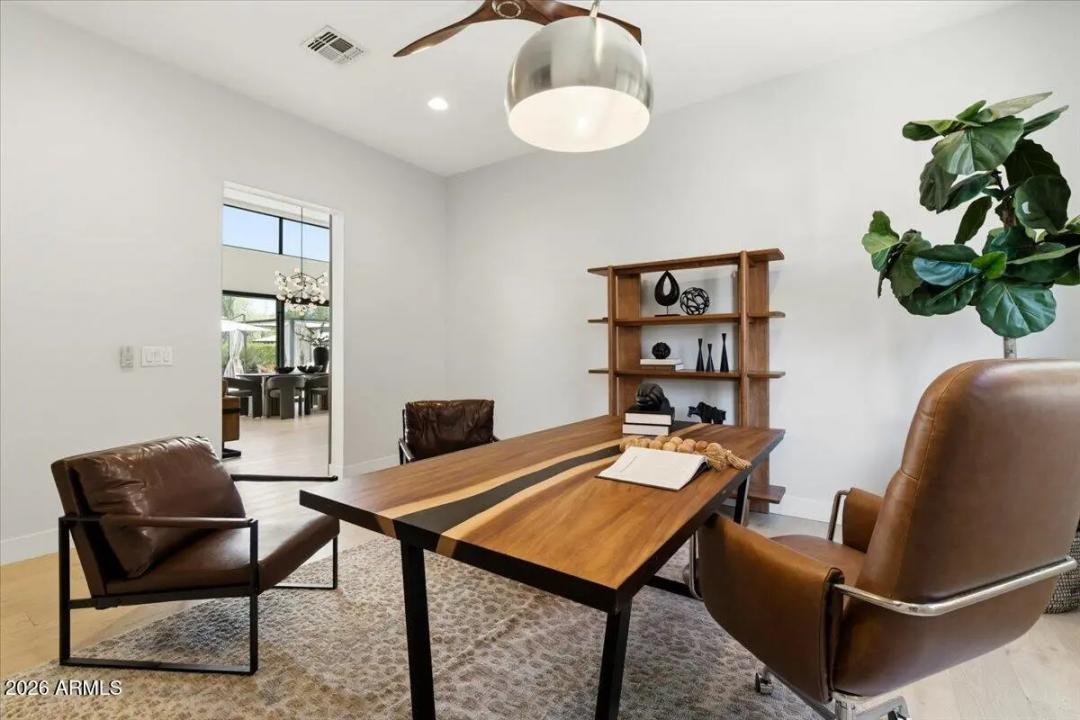 Real Estate Picture 32